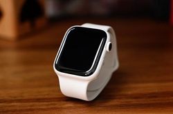 Apple Watch tiếp tục không có đối thủ, bỏ xa Samsung