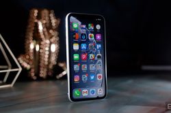 Apple lại bị kiện ra tòa vì iPhone Xr bắt sóng tồi tệ