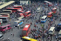 Nghịch lý giá xăng giảm, cước vận tải không giảm