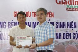 Gần 25 triệu đồng trao đến bé trai 7 ngày tuổi bị thoát vị thành bụng