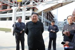 Ông Kim Jong Un gửi 'thư miệng' cho ông Tập Cận Bình