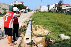 Hà Tĩnh yêu cầu xử lý nghiêm vụ đổ cột điện làm 1 người chết