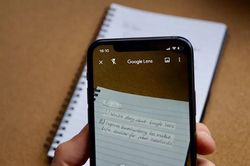 Dùng Google Lens để copy chữ viết tay lên laptop