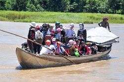 Lật ghe chở 11 người trên sông Thu Bồn, 5 người mất tích