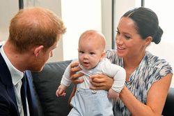 Choáng với giá paparazzi được trả cho mỗi bức ảnh về gia đình Hoàng tử Harry