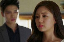 Vợ mới qua đời, 'người tình trong bóng tối' xuất hiện mang theo một đề nghị khiến tôi bồn chồn không yên