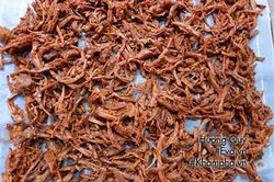 Làm thịt heo giả bò khô cay ngọt thỉnh thoảng 'lai rai'