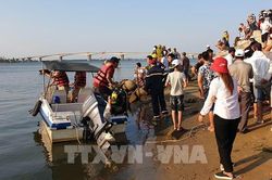 Đã tìm thấy thi thể 1 nạn nhân vụ lật thuyền trên sông Thu Bồn