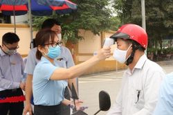 Bảo đảm an toàn cho người bệnh và nhân viên y tế
