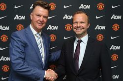 Bị MU sa thải, HLV Van Gaal gọi Ed Woodward là 'ác quỷ'