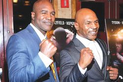 Mike Tyson kiếm được 3 triệu USD từ màn cắn tai Holyfield