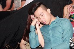 Trấn Thành than làm việc liên tục, chỉ ngủ được 3 tiếng