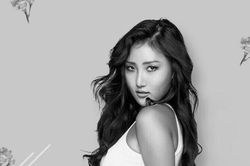 Hwasa, cô gái thừa cá tính và mạnh mẽ để phá vỡ mọi tiêu chuẩn ở K-Pop