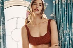 Sắc vóc 'ngọt lịm' hớp hồn quý ông của mẫu ngoại cỡ Robyn Lawley