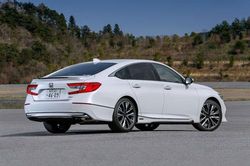 Ngắm Honda Accord 2020 độ với giá 'mềm'