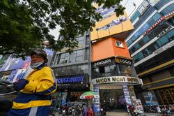 Giá bán nhà phố trung tâm TP.HCM rục rịch giảm