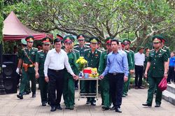 Truy điệu và an táng hài cốt liệt sỹ tại nghĩa trang liệt sỹ Vị Xuyên