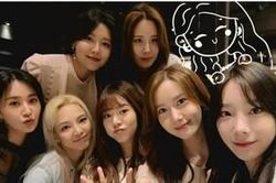 SNSD lâu lắm mới hội họp nhưng thiếu mất một người: Không sao, mọi việc cứ để SONE lo!