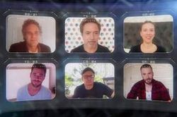 6 Avengers gốc tái hợp, Thor 'khịa' đồng đội để bị Chú Cap phản dame ngay trong lễ trao giải