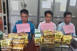 Bắt 3 đối tượng vận chuyển 20 bánh heroin cùng 20kg ma túy đá