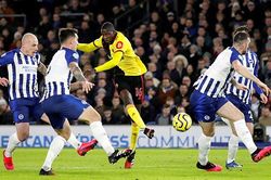 6 đội cuối bảng âm mưu phá, không muốn Premier League trở lại