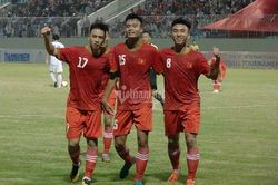VFF phạt cực nặng cầu thủ U19 Việt Nam vì cá độ