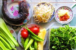 Cách nấu món canh chua cá lóc thanh mát chuẩn vị miền Bắc