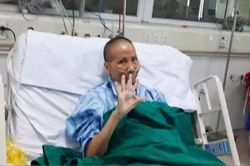 BN19 ba lần ngưng tim đã hồi phục ngoạn mục, vẫy tay chào các y bác sĩ