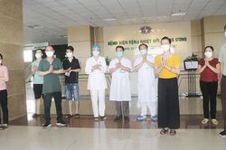 Tâm sự ngổn ngang của bệnh nhân Covid-19 trong ngày được công bố khỏi bệnh