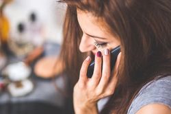 Nhận điện thoại báo 'có kết quả xét nghiệm virus corona', sinh viên bị lừa hơn 300 triệu