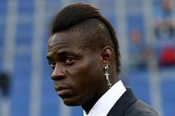Chiellini xin lỗi vì nhận định Balotelli 'đáng ăn tát'