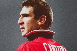 Cú lốp bóng tạo nên bàn thắng vĩ đại của Eric Cantona