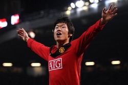 Những đồng đội chơi cùng Pogba ngày ra mắt MU: Họ là ai, giờ ra sao?