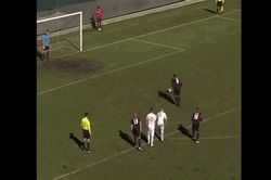 Bị trọng tài từ chối dù sút thành công quả penalty