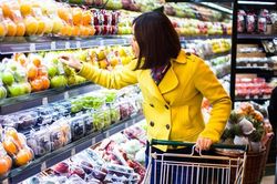 Lật tẩy mánh khóe 'móc túi' khách hàng của các siêu thị
