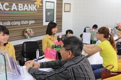 Chi phí trả lãi tiền gửi cao 'bào mòn' lợi nhuận ngân hàng