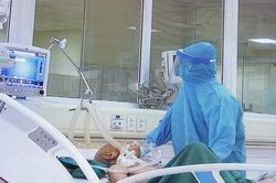 Khẳng định vai trò của điều dưỡng, hộ sinh trong đại dịch COVID-19 tại Việt Nam