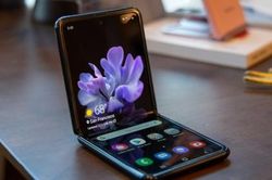 Galaxy Z Flip sẽ có thêm phiên bản 5G và màu nâu mới