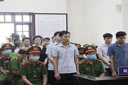 Vụ gian lận điểm thi ở Hòa Bình: Nguyên Trưởng phòng An ninh Chính trị bị đề nghị mức án đến 6 năm tù