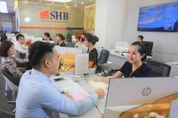 Hậu COVID-19, SHB 'ép' khách hàng trả nợ