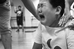 Cậu bé 4 tuổi bị 5 trường mẫu giáo từ chối nhận, tất cả chỉ vì cách dạy con sai lầm của cha mẹ