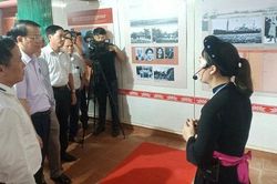 Triển lãm Chủ tịch Hồ Chí Minh - lãnh tụ kiệt xuất