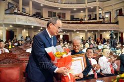 TP Hồ Chí Minh biểu dương gương tiêu biểu trong học tập và làm theo Bác