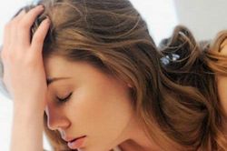 Có nên cố giữ tình cảm với người không còn hết lòng vì mình?