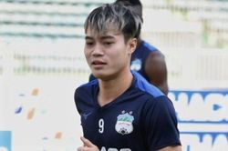 Văn Toàn dính chấn thương khớp háng
