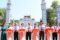 Thủ tướng dự lễ khánh thành Đền thờ Gia tiên Chủ tịch Hồ Chí Minh
