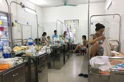 Khó phân biệt sốt xuất huyết và COVID-19 trong ngày đầu mắc bệnh