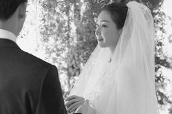 Nữ diễn viên Bản tình ca mùa đông sinh con cho chồng CEO kém 9 tuổi