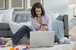 Gia đình lao đao vì... vợ bán hàng online