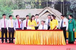 Phát hành bộ tem kỷ niệm 130 năm ngày sinh Chủ tịch Hồ Chí Minh